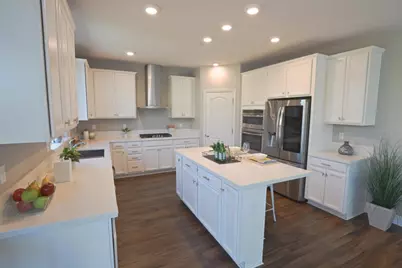 305 E Forsythia Way, Mountain House, CA 95391 - Photo 3