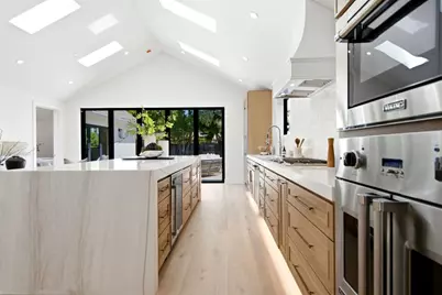 1232 Capuchino Ave, Burlingame, CA 94010 - Photo 17