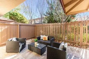 225 Red Oak Dr N, Sunnyvale, CA 94086 - Photo 9