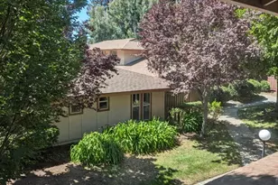 225 Red Oak Dr N, Sunnyvale, CA 94086 - Photo 31