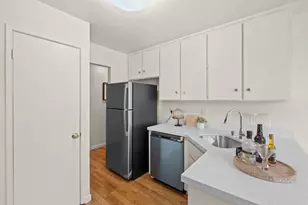 210 Damsen Dr, San Jose, CA 95116 - Photo 17