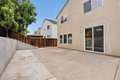 1537 Oyster Bay Ct, Salinas, CA 93906 - Photo 9