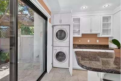 1579 Whiterock Cir, San Jose, CA 95125 - Photo 13