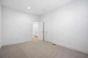 29428 Middleborough 151, Hayward, CA 94544 - Photo 15
