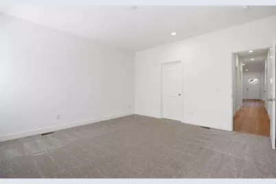 29428 Middleborough 151, Hayward, CA 94544 - Photo 21