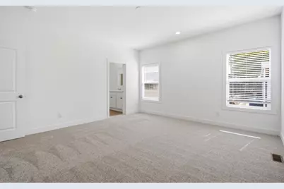 29428 Middleborough 151, Hayward, CA 94544 - Photo 19