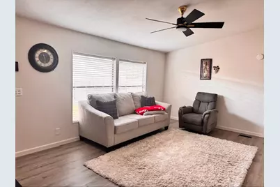 7855 Cottonwood 15, Sacramento, CA 95828 - Photo 5