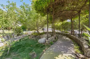 90 Castillo Ln, Milpitas, CA 95035 - Photo 53