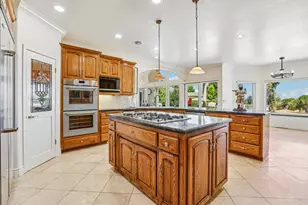1515 S Ridgemark Dr, Hollister, CA 95023 - Photo 13