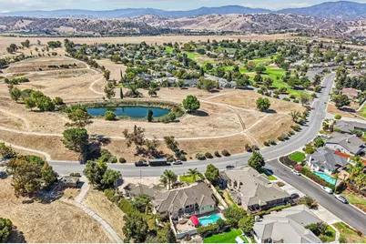 1515 S Ridgemark Dr, Hollister, CA 95023 - Photo 53