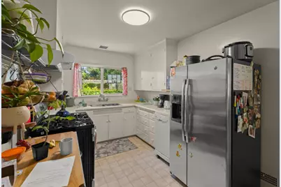 4 Warren Rd, San Mateo, CA 94401 - Photo 13