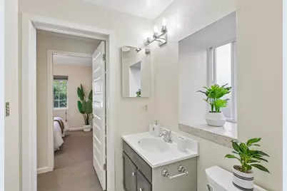 1512 Alturas Dr, Burlingame, CA 94010 - Photo 23