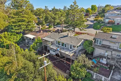 1512 Alturas Dr, Burlingame, CA 94010 - Photo 37