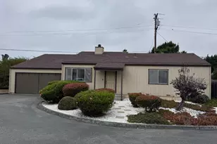 3080 Crumpton Ln 21, Marina, CA 93933 - Photo 1