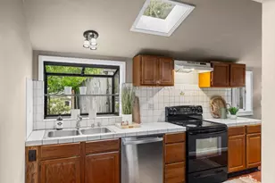 226 Walnut St, Pacific Grove, CA 93950 - Photo 13