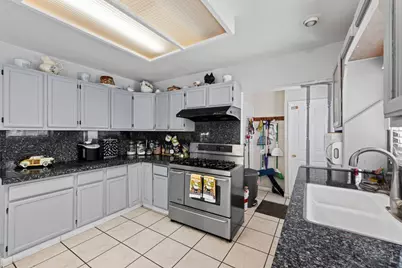 124 E Humboldt St, San Jose, CA 95112 - Photo 15