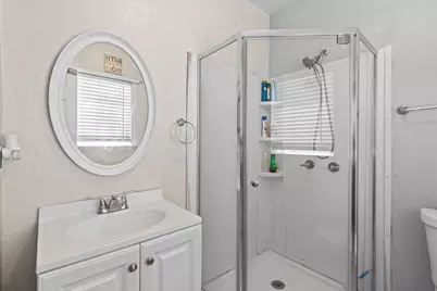 124 E Humboldt St, San Jose, CA 95112 - Photo 17