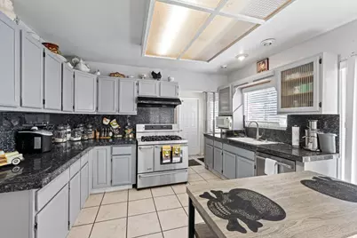 124 E Humboldt St, San Jose, CA 95112 - Photo 13