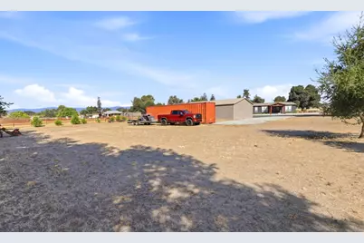 8885 New Ave, Gilroy, CA 95020 - Photo 43