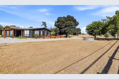 8885 New Ave, Gilroy, CA 95020 - Photo 39