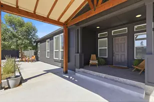 8885 New Ave, Gilroy, CA 95020 - Photo 9