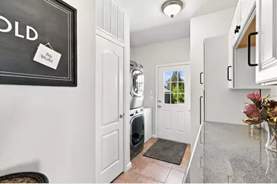 8885 New Ave, Gilroy, CA 95020 - Photo 33