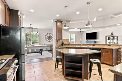 8885 New Ave, Gilroy, CA 95020 - Photo 17