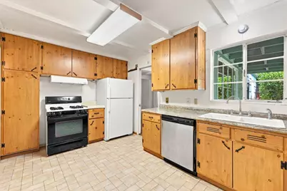 1466 Ben Roe Dr, Los Altos, CA 94024 - Photo 15