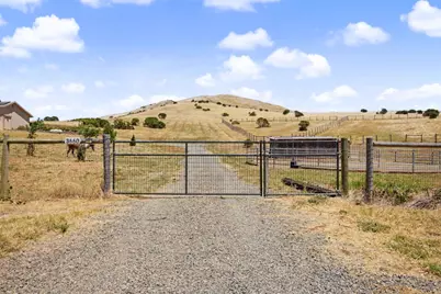 3678 Spurs Trl, American Canyon, CA 94503 - Photo 41