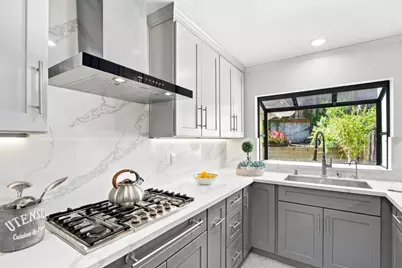 22890 Cricket Hill Rd, Cupertino, CA 95014 - Photo 15