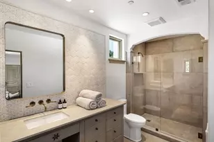 810 Lombardi Ln, Hillsborough, CA 94010 - Photo 27