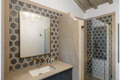 810 Lombardi Ln, Hillsborough, CA 94010 - Photo 25