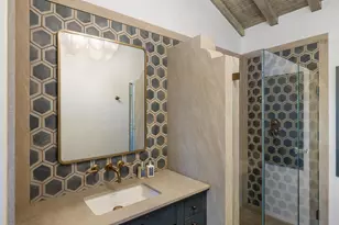 810 Lombardi Ln, Hillsborough, CA 94010 - Photo 25