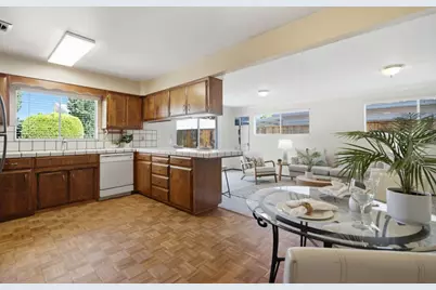 995 Melbourne Blvd, San Jose, CA 95116 - Photo 3