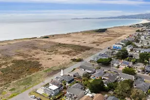 817 Railroad Ave, Half Moon Bay, CA 94019 - Photo 3