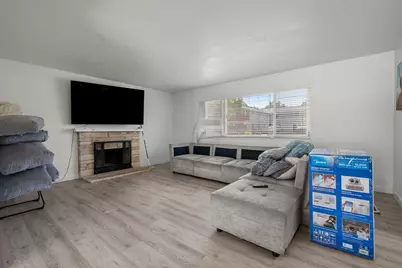 1128 Oakmont Dr, San Jose, CA 95117 - Photo 11