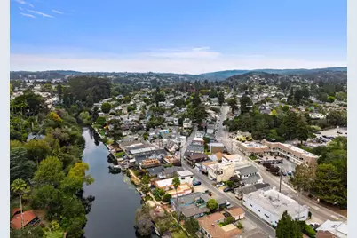 709 Gilroy Dr, Capitola, CA 95010 - Photo 39