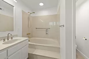 4431 Terrabella Way, Oakland, CA 94619 - Photo 37