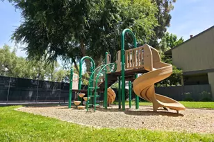4849 Cherrythorne Ln, San Jose, CA 95129 - Photo 33