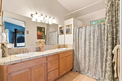 647 Elmwood Dr, Los Banos, CA 93635 - Photo 35