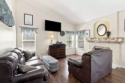 647 Elmwood Dr, Los Banos, CA 93635 - Photo 9