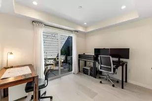 808 Pine St, Oakland, CA 94607 - Photo 9