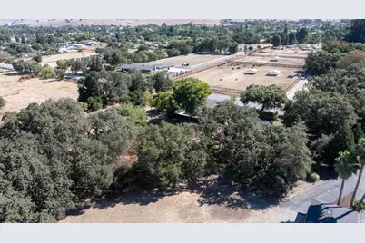 11705 Foothill Ave, Gilroy, CA 95020 - Photo 73