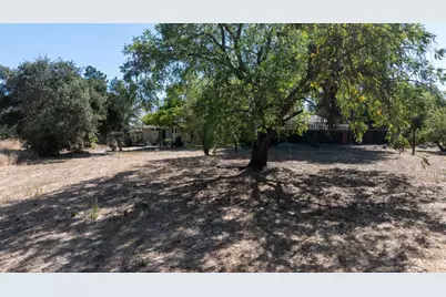 11705 Foothill Ave, Gilroy, CA 95020 - Photo 79