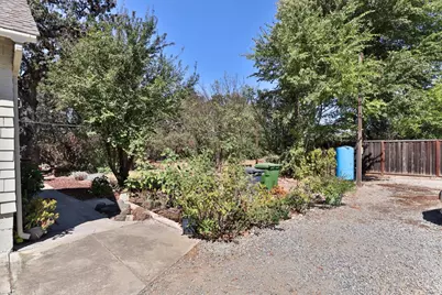 11705 Foothill Ave, Gilroy, CA 95020 - Photo 27