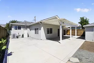 135 N Claremont Ave, San Jose, CA 95127 - Photo 27