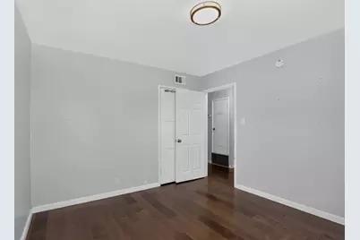 135 N Claremont Ave, San Jose, CA 95127 - Photo 21