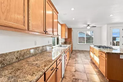 1951 Trail Way, Turlock, CA 95382 - Photo 15