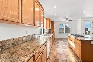 1951 Trail Way, Turlock, CA 95382 - Photo 15