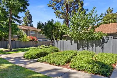 4882 Cherrythorne Ln, San Jose, CA 95129 - Photo 31